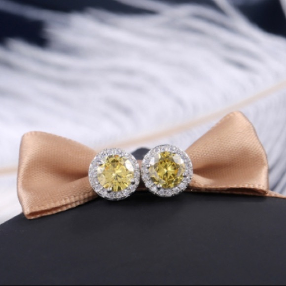 Jewelry - ✨Stunning Citrine Studs✨